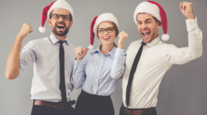 salespeople-with-christmas-hats